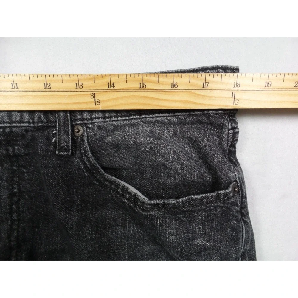 Levis 559 Jeans Mens Size 36 x 32 Gray Denim Relaxed Fit Straight Leg Raw Hem